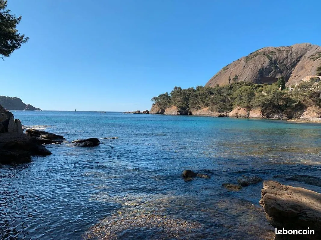 Appartement Logement climatisé avec jardin et parking pour 2 personnes en bord de plage La Ciotat